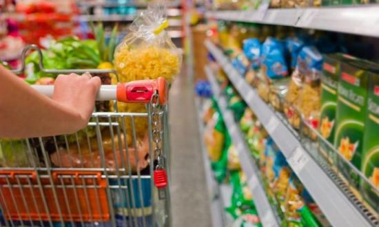 Canasta básica: congelarán hasta enero los precios de 900 alimentos, bebidas, artículos de tocador y limpieza