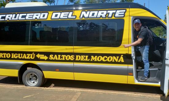 Crucero del Norte inauguró la línea de ómnibus que une a Las Cataratas del Iguazú con los Saltos del Moconá