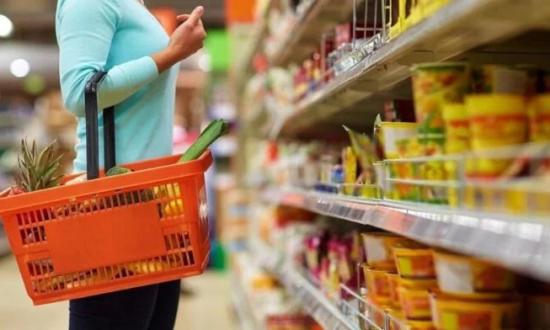 La canasta básica trepó más del 100% en 2022: una familia necesita $152.515 para no ser pobre en esta Argentina