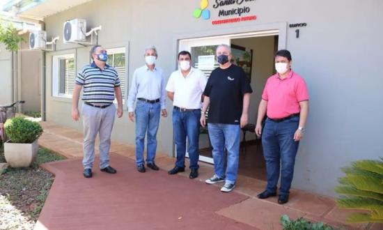 Carlos Fernández visitó Santa Ana junto a diputados provinciales para conocer los avances de obra del nuevo edificio municipal