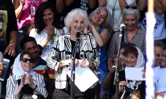 Estela de Carlotto: “Milei es un extraño personaje, hagamos algo para que cambie o se vaya rápido”