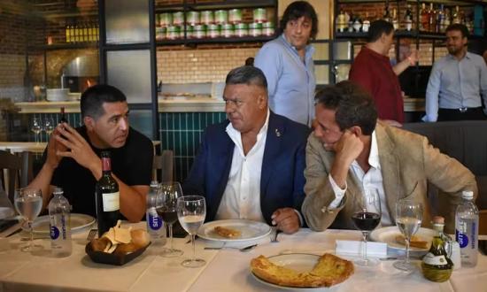 Inédito: la AFA organizó un almuerzo de camaradería con dirigentes de los clubes de la Liga y los 14 árbitros de la fecha de clásicos