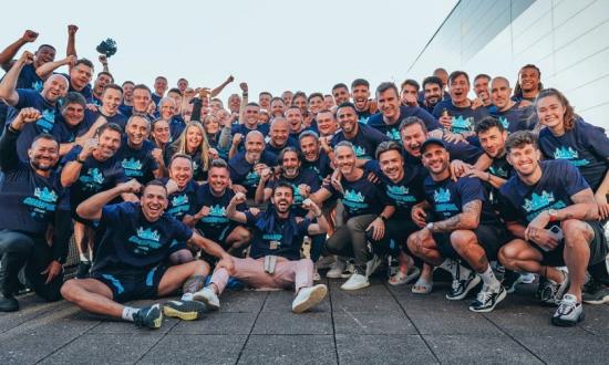 Manchester City campeón de la Premier League: festejan Julián, Perrone y compañía...
