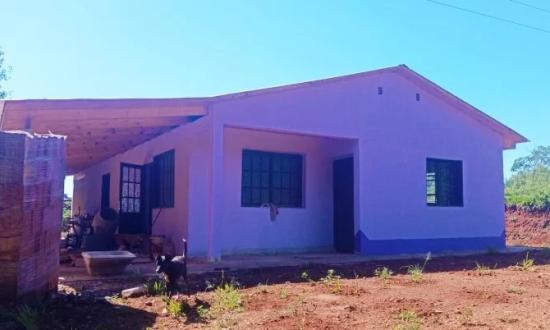 Más de un centenar de colonos de El Soberbio viven en Viviendas Rurales construidas por el IPRODHA...