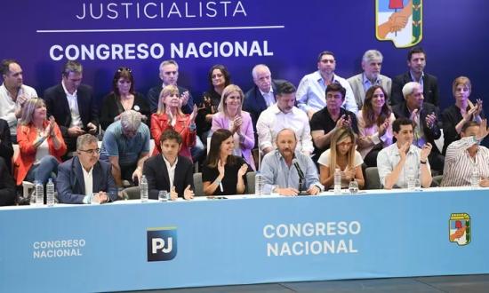 El PJ convive con las divisiones internas y afronta el desafío de no mostrarse débil ante las leyes que prepara Milei