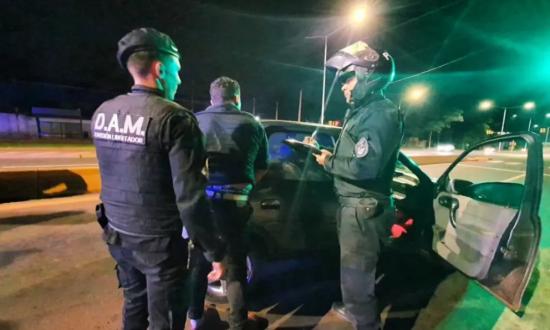 La Policía refuerza operativos viales y detiene a conductores en estado de ebriedad