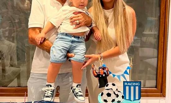 La historia de amor de Gustavo Costas con su pareja, 32 años menor que el DT de Racing: “Es más loco en casa que en la cancha”