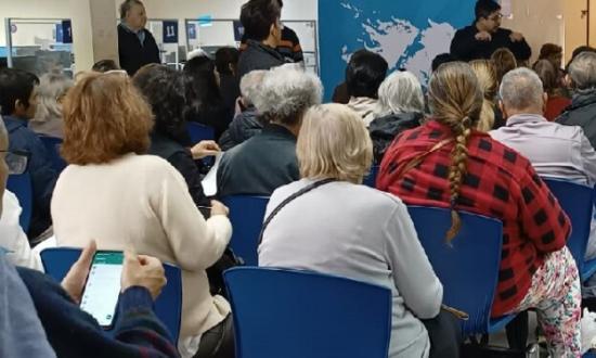 Unas 378 personas validaron sus códigos para el crédito a trabajadores, pero sólo para privados y nacionales...