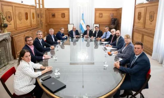 El Gobierno mandará el borrador final de la Ley Bases: el piso de Ganancias será de $1,8 millones