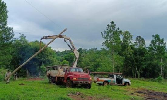 San Javier: Energía de Misiones refuerza el servicio eléctrico en zonas rurales