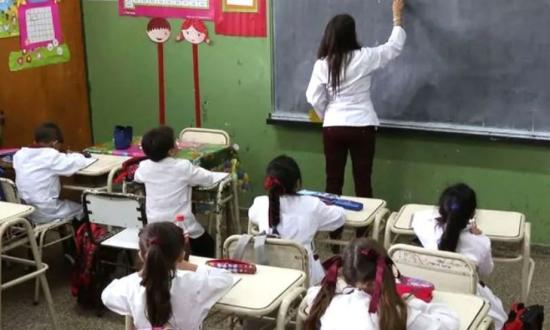 Educación: Misiones destina el 73 % del dinero al pago de sueldos...