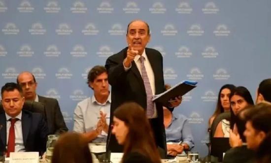 El Gobierno volvió a apuntar contra los gobernadores: “Tienen que ajustar las cuentas y manejarse con lo que hay”