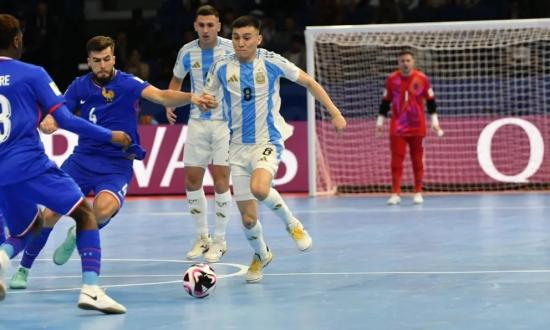 Mundial de futsal en Uzbekistán: Argentina le ganó a Francia y va por la corona ante Brasil