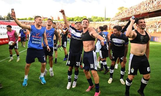 Gimnasia venció en Rosario por 1-0 a Colón y lo mandó a la B Nacional