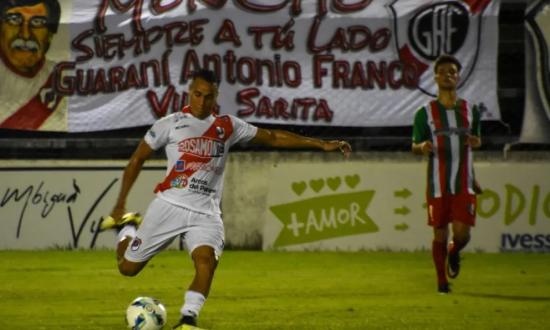 Guaraní goleó 5-0 a Corpus en el debut en el torneo Provincial
