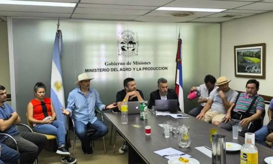 Yerbateros se comprometieron a dejar de cortar rutas luego de reunirse con el ministro del Agro de Misiones