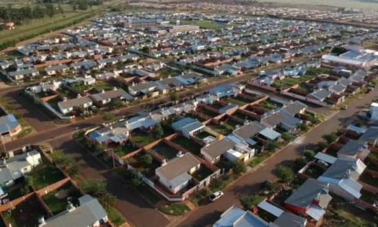 Avanza la construcción de viviendas en Misiones con gestión provincial y recursos propios, pese a la Motosierra
