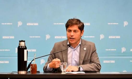 Purga en la Bonaerense: Kicillof denunció a los policías echados en la Justicia y revelan los chats con el candidato libertario
