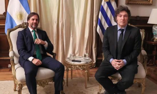 Milei recibió a Lacalle Pou en la Casa Rosada tras su ausencia en la cumbre del Mercosur