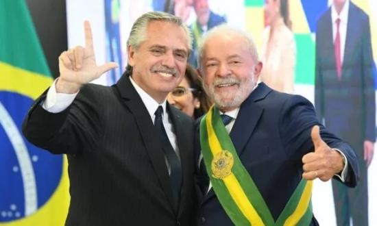 Argentina y Brasil anunciarán el proyecto de una moneda común e invitarán a unirse a los demás países latinoamericanos
