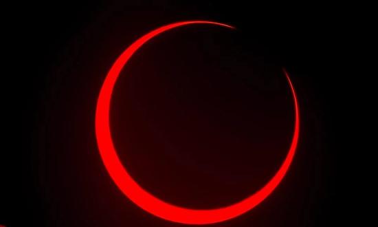 Eclipse solar anular: así se vivió el emotivo momento en el que se formó el “Anillo de Fuego”