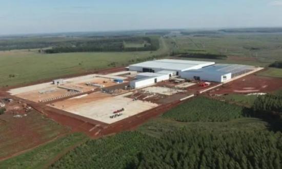 Empresarios anunciaron inversiones por 400 millones de dólares en aserradero de Virasoro