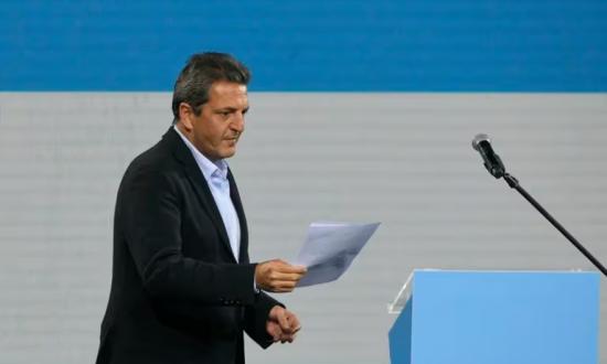 Massa pedirá licencia para facilitar la transición entre Milei y Alberto...