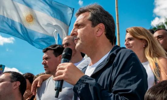 Massa: "Un país no se construye vendiendo los órganos, sino con corazón"