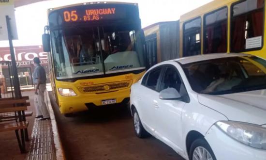 Detienen a chofer de colectivo urbano acusado de violar a una joven pasajera