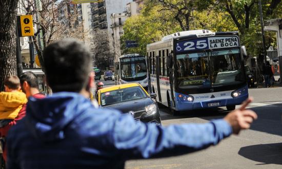 El encono de Milei con PBA y CABA golpea los bolsillos de todos los pasajeros, ¿y ahora?