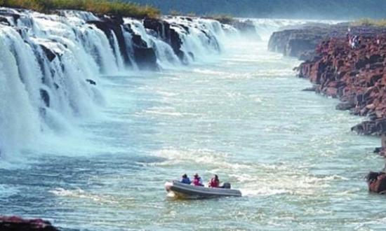 El viernes 24 comenzará a operar la nueva línea que une a las Cataratas del Iguazú con los Saltos del Moconá, con Crucero...
