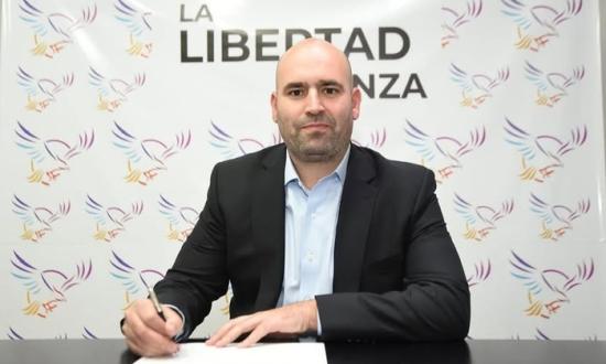 Del “Axel presidente” al mileísmo: el giro de un exfuncionario bonaerense, un verdadero papelón