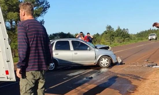 Choque frontal entre dos autos en Santa Ana se cobró la vida de un hombre mayor