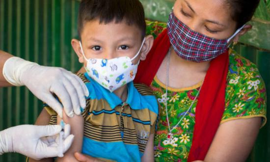 Vacunación a menores de 12 años: cómo inscribirse desde la aplicación Alegra Med y qué deben tener en cuenta