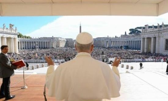 El Papa habló ante miles de fieles en el marco del Jubileo de los Catequistas: “Dios es simple y se revela a perso...”