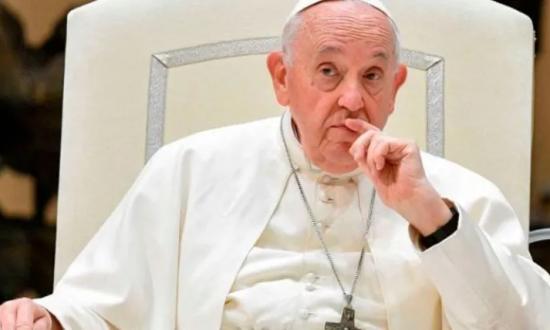 El Papa pidió formar a los varones para "relaciones sanas" y lamentó la violencia contra las mujeres