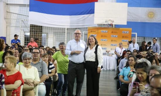 El gobernador Hugo Passalacqua destacó el alto porcentaje de mujeres egresadas en la Universidad Popular de Misiones
