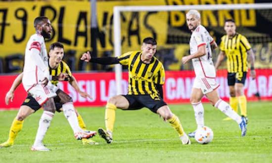 Peñarol dio el batacazo y eliminó a Flamengo de la Libertadores: así se jugarán las semifinales