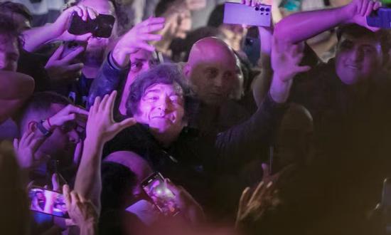Cómo se explica: de los millones salvados de la pobreza al no llego a fin de mes de muchos
