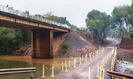 Continúa cerrado el paso provisorio sobre el arroyo Pindaytí