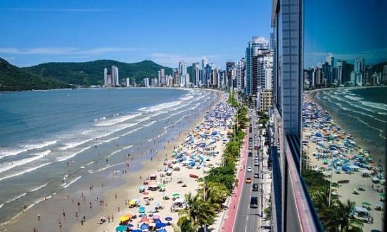 Continúa el brote de diarrea en Brasil: cuáles son las playas más contaminadas...