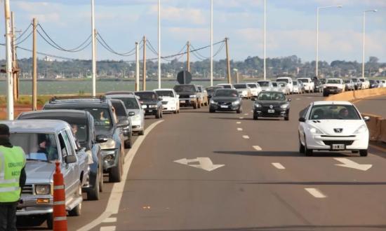 Passalacqua pidió agilización del tránsito en los puentes internacionales de Misiones