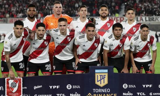 River recuperó la distancia con San Lorenzo, pero de fútbol...