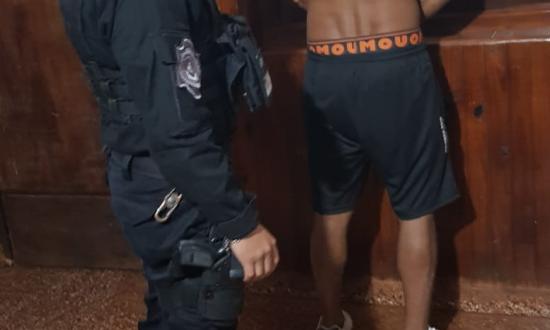 SAN VICENTE: DETIENEN A UN HOMBRE POR ENCONTRARSE EBRIO Y REALIZANDO EXHIBICIONES