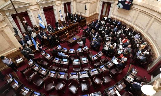 Senado: con polémica y sin JxC, el oficialismo aprobó Bienes...