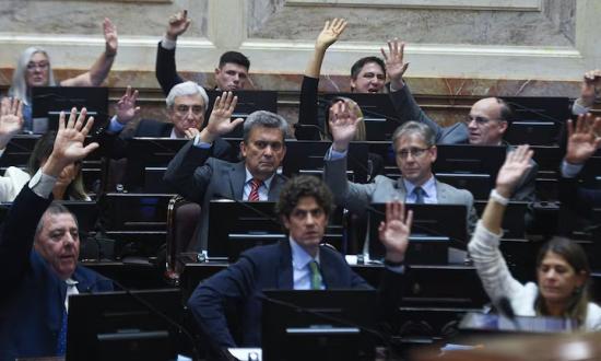 Senado: la oposición logró el quórum y comenzó la sesión en medio de cuestionamientos del oficialismo