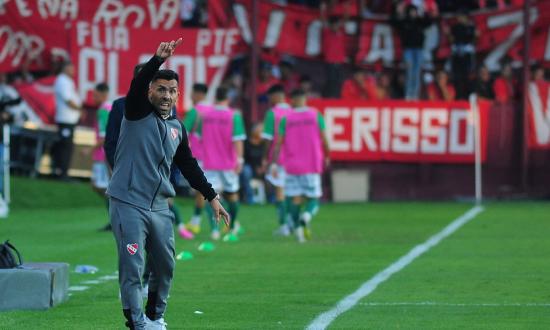 Tras la goleada por 3-0 a Laferrere, Tévez no va a la Fiesta del Rojo