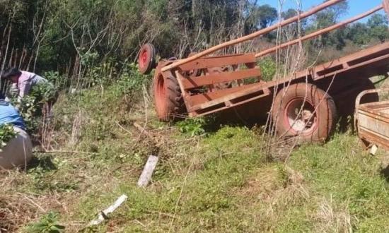 Un agricultor perdió la vida tras volcar su tractor en Colonia Alberdi...