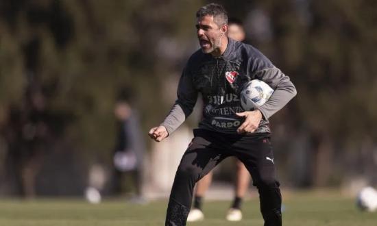 Independiente avanza por Fernández Cedrés, volante uruguayo de Ñuls