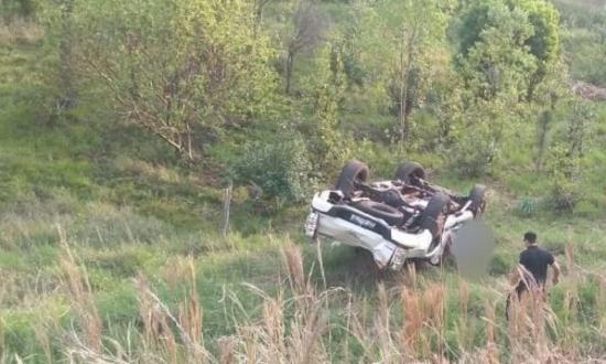 Fatal: murió un hombre tras volcar con su camioneta en Salto Encantado